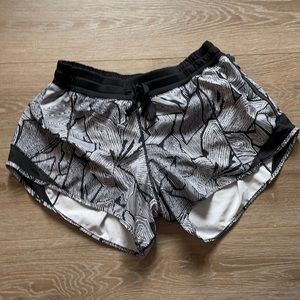 Lululemon hotty got 8